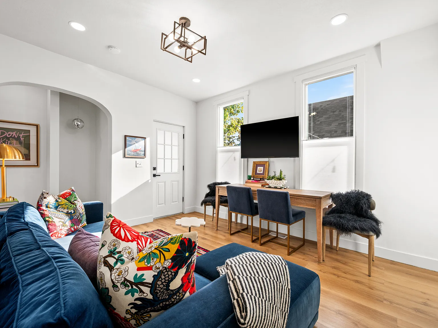 3 bed, 1300 sqft, $3,295 — Photo 4