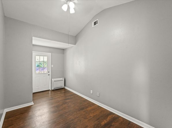 Additional property image - 929 S Rosemont Ave, Dallas, TX 75208
