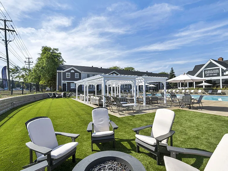 Firepit and outdoor lounge