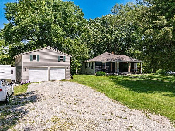 2nd image of 4660 E County Road 550 S
