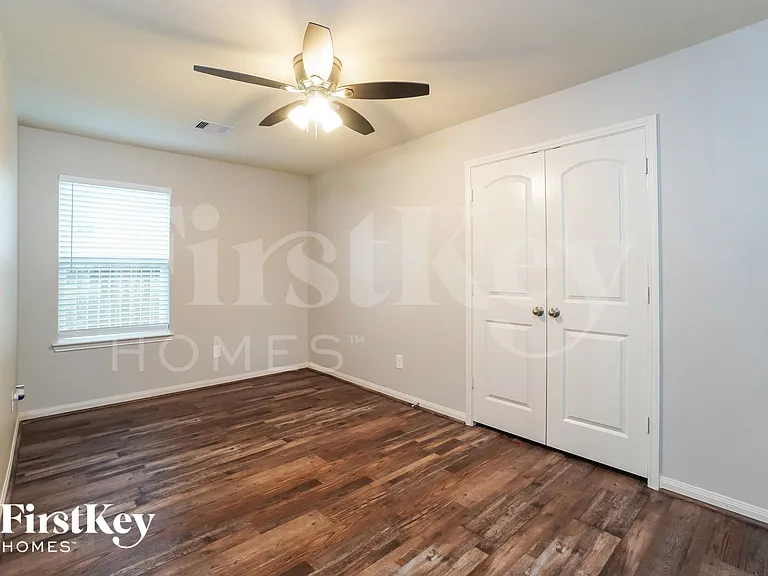 1001 Walnut Ln — Photo 6