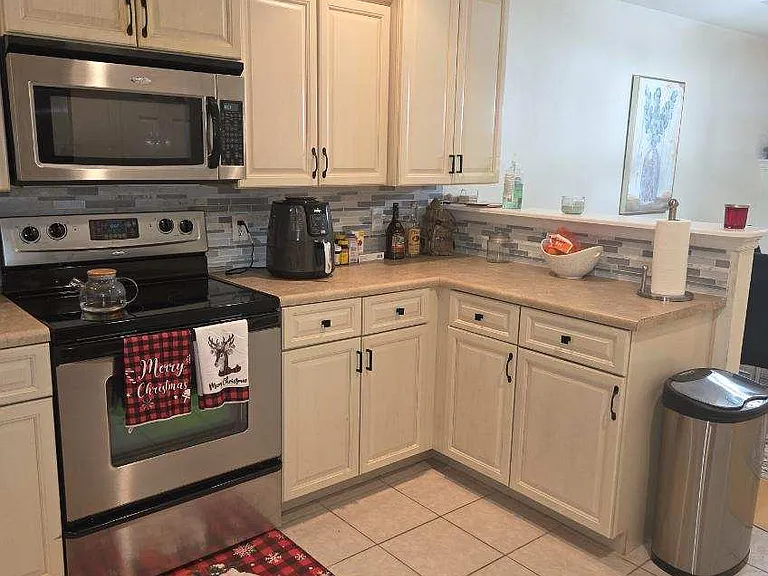 43 Fuller Cir #43 — Photo 6