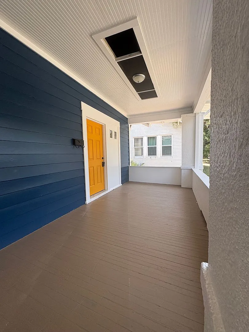 Gorgeous 1 bedroom/1 bath Duplex in Historic Highland! — Photo 2