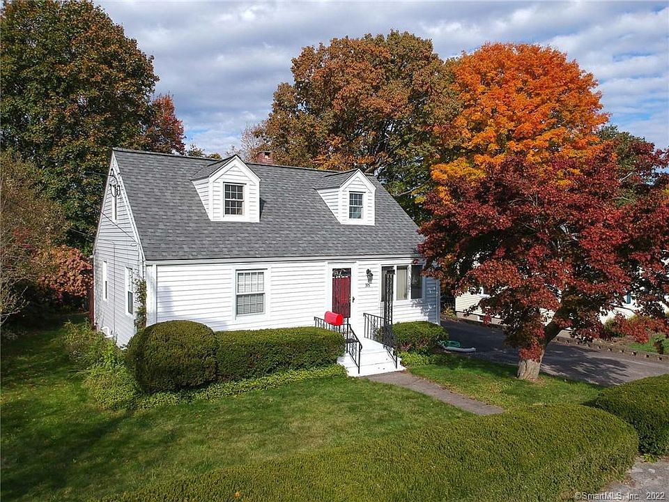 1st image of 395 Quinn St