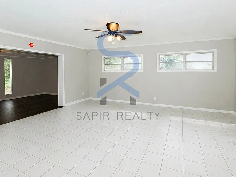 639 Skipper Dr NW — Photo 5