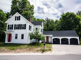 17 White Plains Rd, Webster, NH 03303