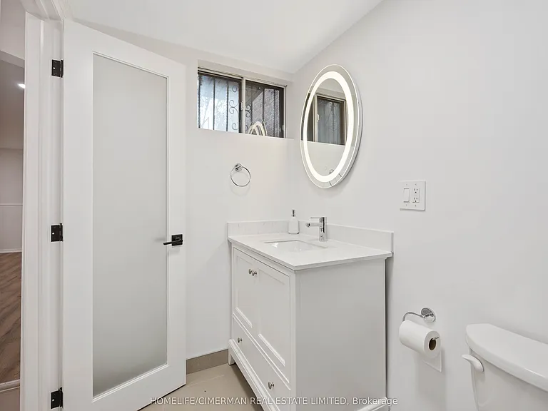 861 Ossington Ave #LOWER — Photo 29
