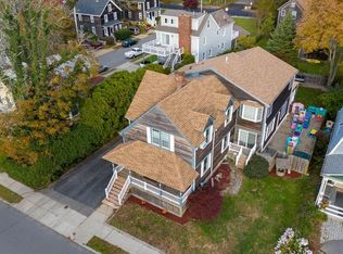 33 Fort St, Fairhaven, MA 02719