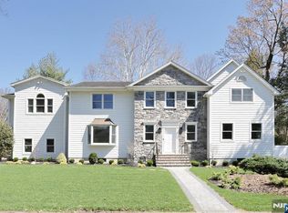 337 Franklin St, Haworth, NJ 07641
