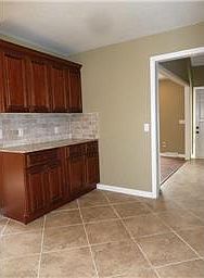3rd image of 1828 S Lennox Dr
