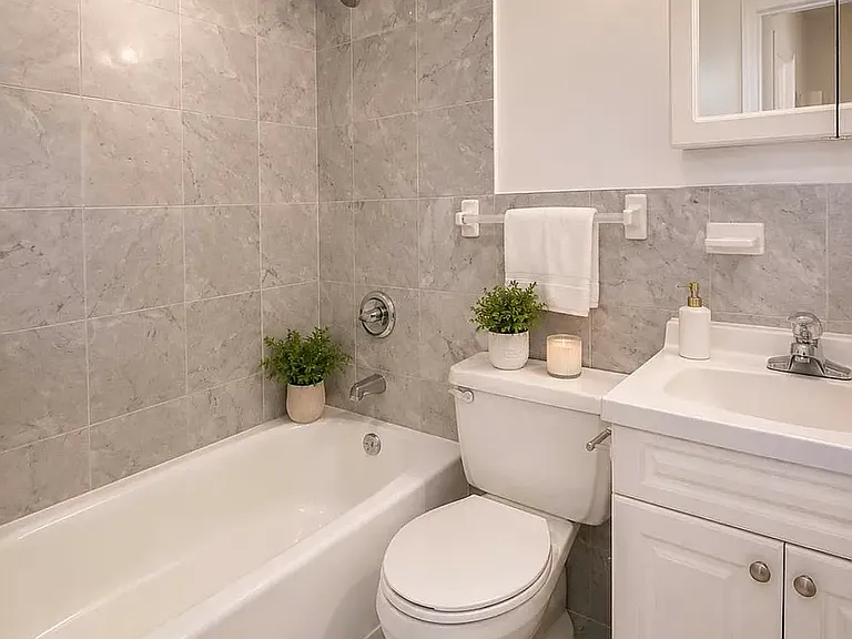 11 Maiden Ln #5B — Photo 3