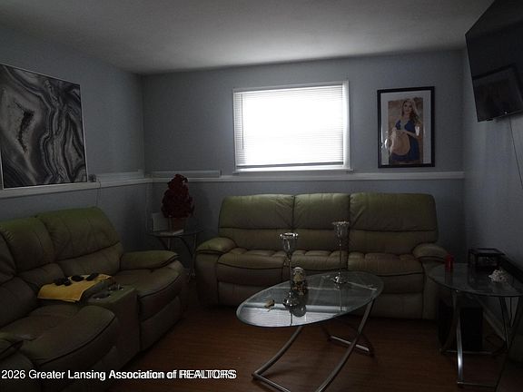 4th image of 226-230 N Grace St