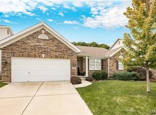 1404 Red Oak Plantation Dr, Ballwin, MO 63021