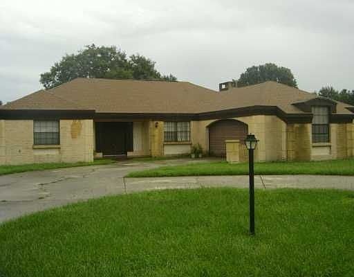 1st image of 908 Crestview Dr