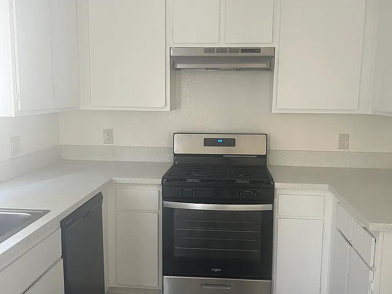 Cordary Apartments — Photo 21