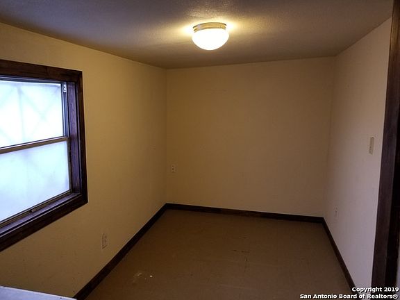 3rd image of 114 Notre Dame Dr #4