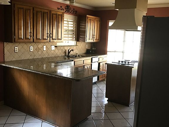 3rd image of 3104 Teakwood Ln