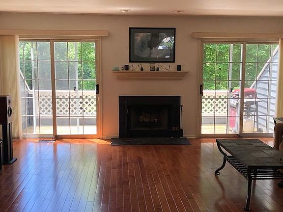 5th image of 709 Driftwood Ln