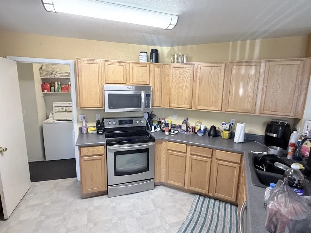 3 bed, 1316 sqft, $1,895 — Photo 4