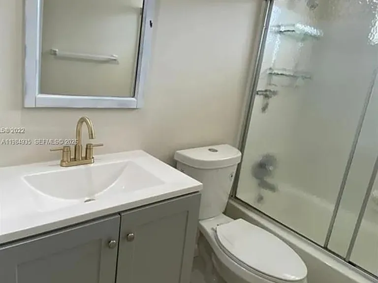 1600 NE 114th St #104 — Photo 11
