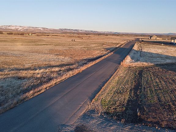 5th image of 13 Green Canyon Lane