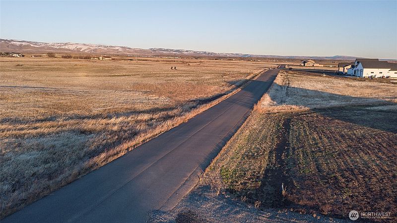 5th image of 13 Green Canyon Lane