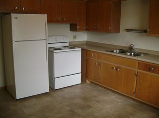1215 Lambeth Rd APT 1, Waukesha, WI 53189