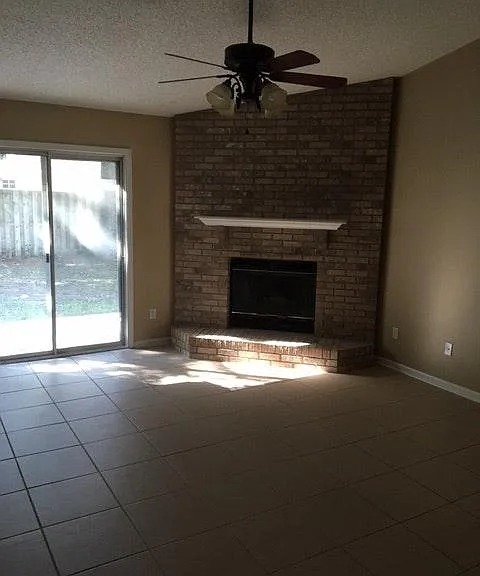 248 Clover Ct — Photo 10