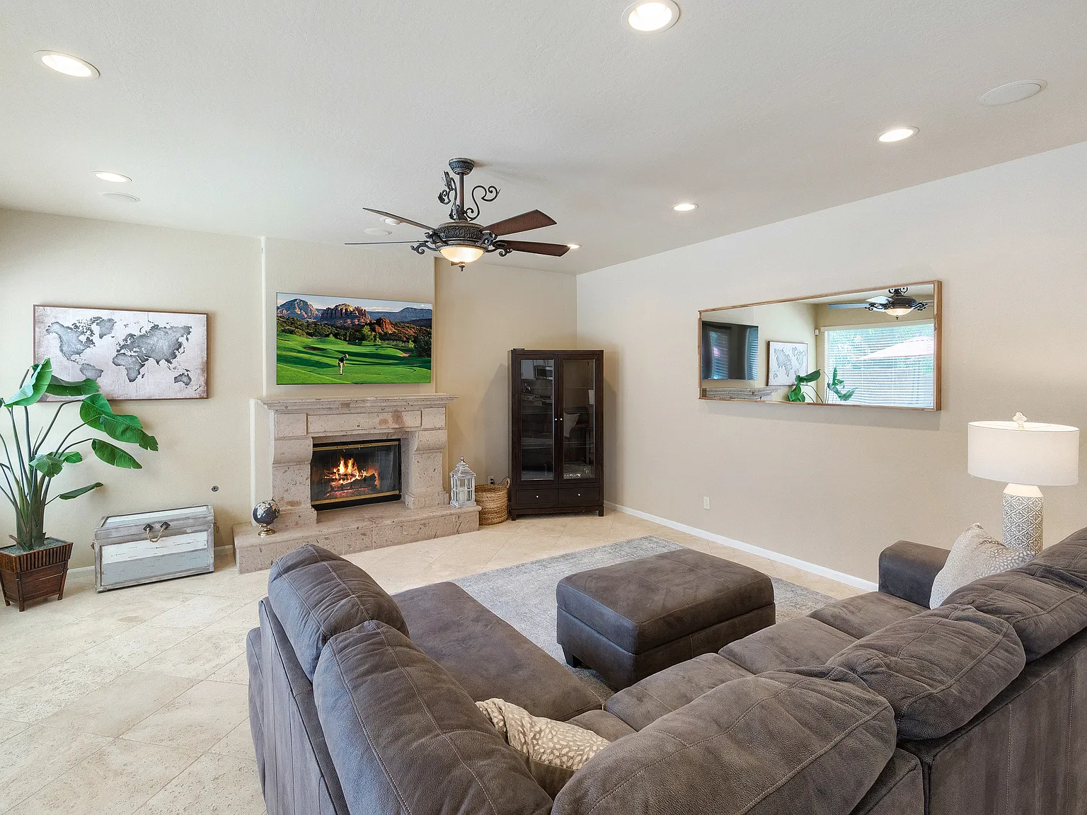 6419 E Betty Elyse Ln — Photo 3
