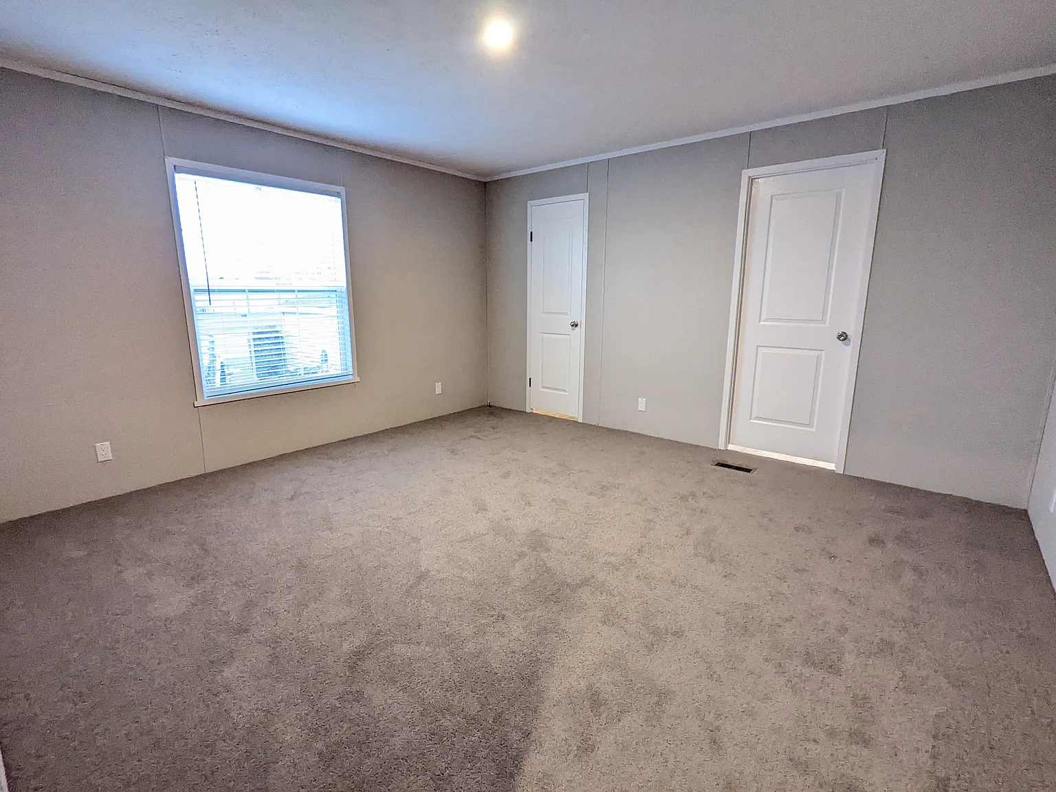 Available To Move In By October 1st! — Photo 4