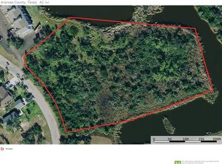 146 Westlake Dr, Rockport, TX 78382