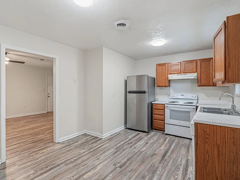 5205 Cub Cir #2 — Photo 9