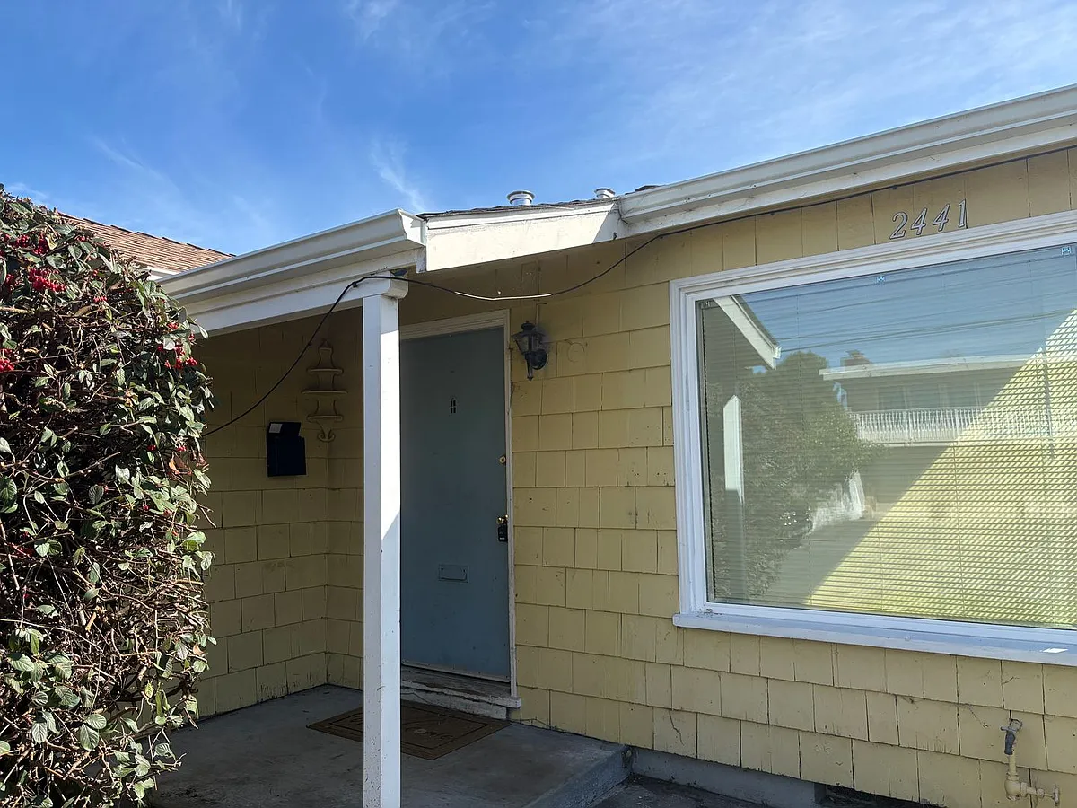 Building Photo - 2441 Garland St