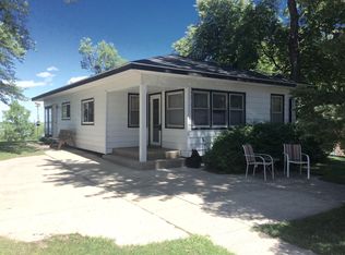 711 E Lake St, Osakis, MN 56360