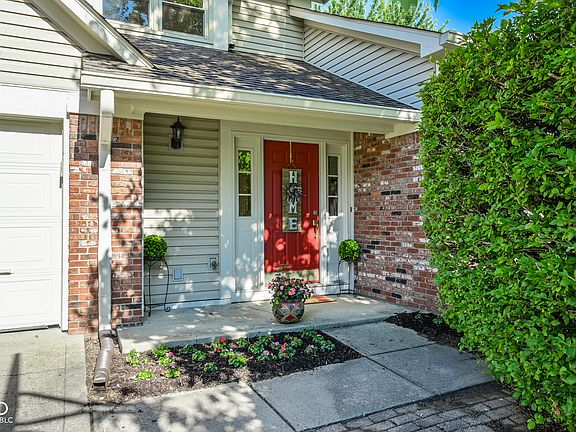 2nd image of 11224 Garrick Ct