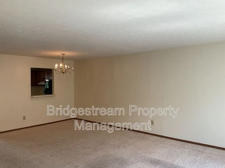 4579 Burchdale St — Photo 12
