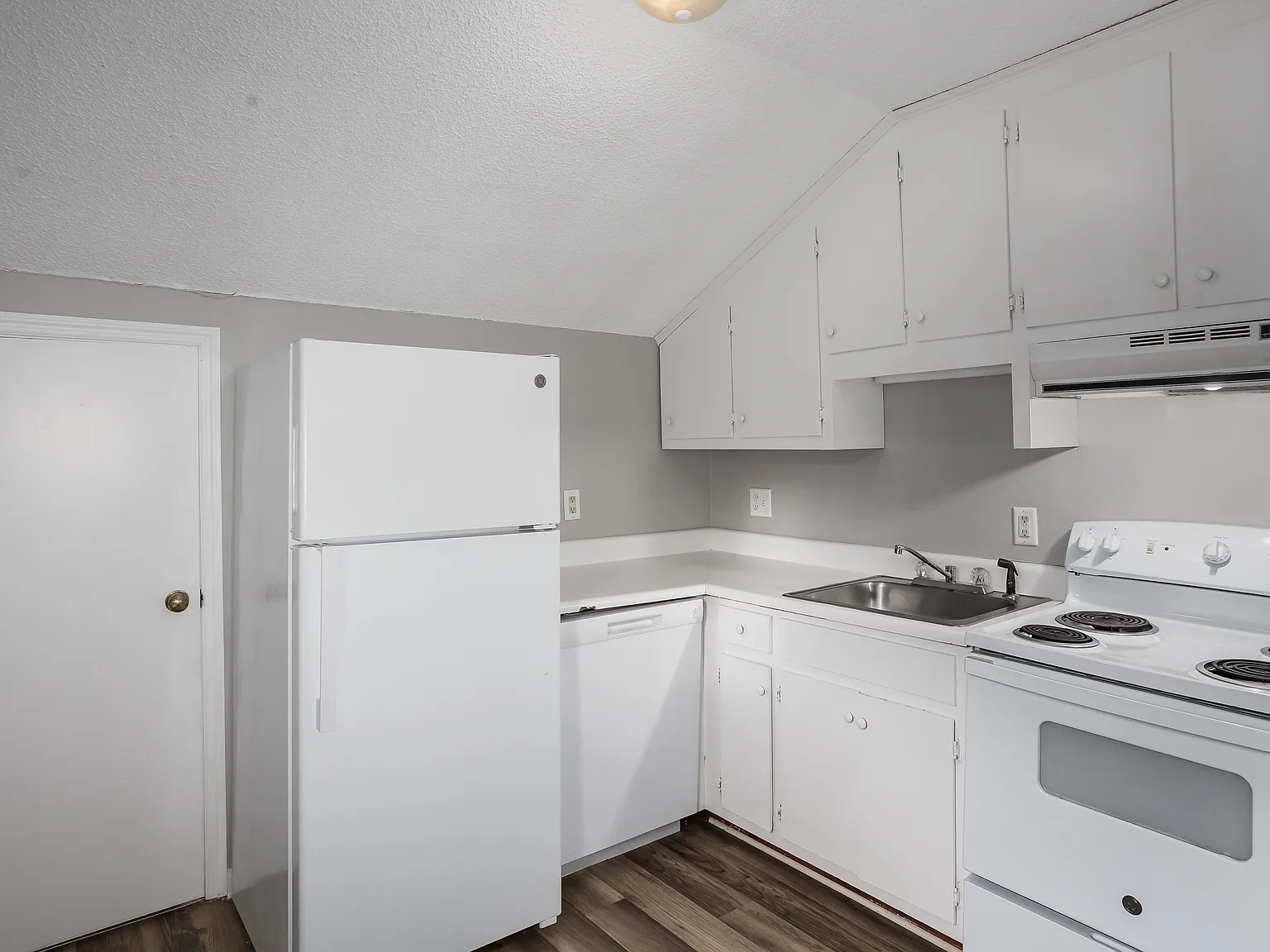 Village Landing — Photo 3