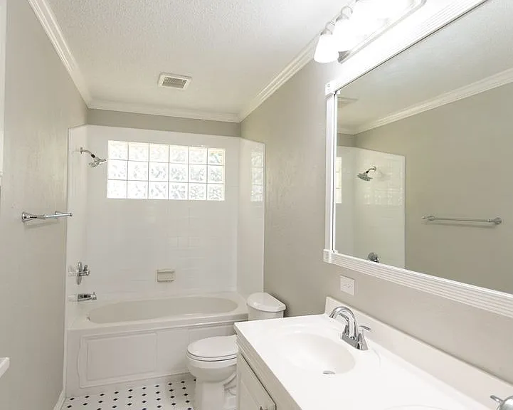 1825 Courtney Dr — Photo 8