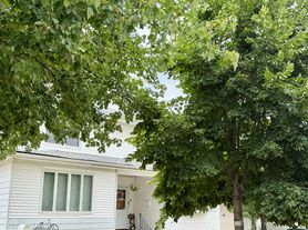 33 Delaware Ave, Staten Island, NY