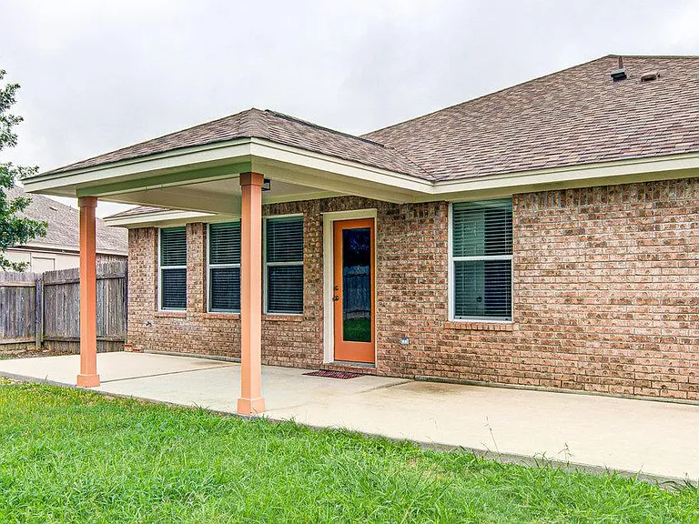 7705 Pebble Creek Dr — Photo 23