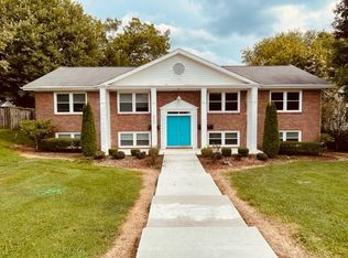 902 E 8th Ave, Johnson City, TN 37601