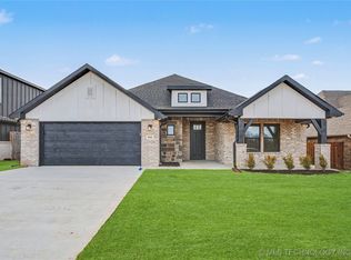 2104 E 128th Pl S, Jenks, OK 74037
