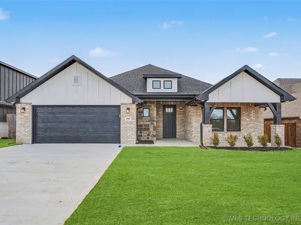 2104 E 128th Pl S, Jenks, OK 74037