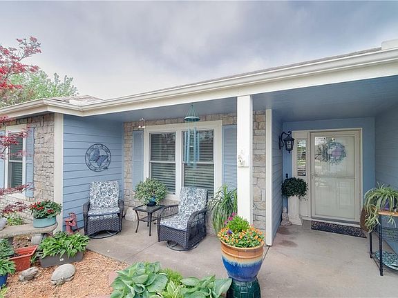 2nd image of 927 Jasara Cir
