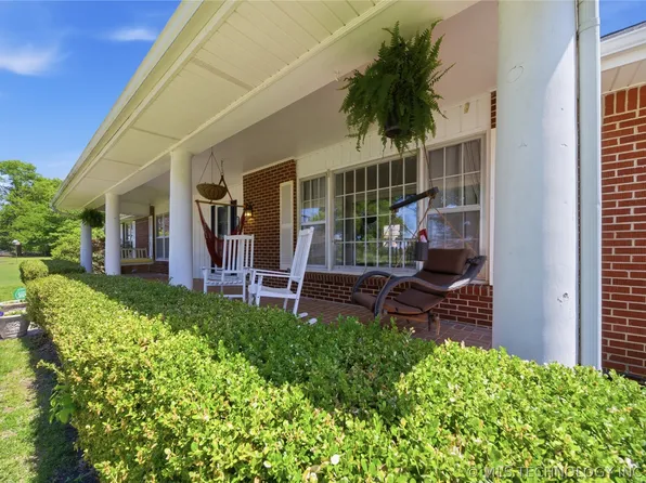 2114 Yale Ave, Miami, OK 74354