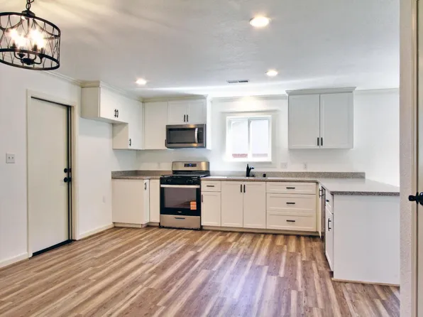 13740 Torrey Pines Dr, Auburn, CA 95602