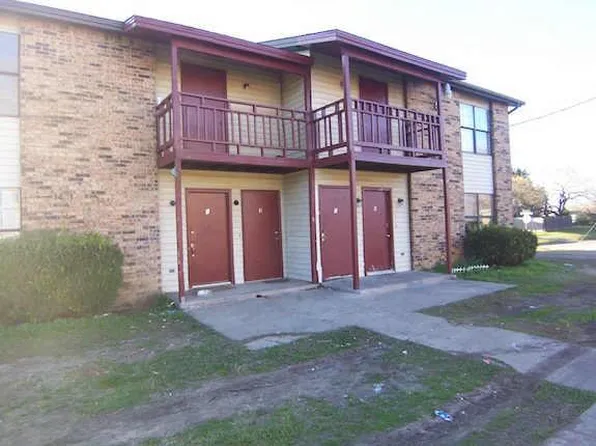 1401 Pryor Pl, Grand Prairie, TX 75051