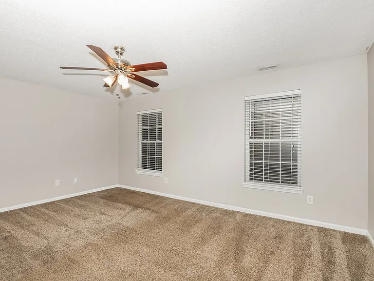 8020 Lake Tree Cir — Photo 9