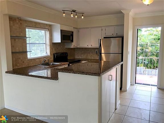 4th image of 1581 NE 34th Ct APT 211