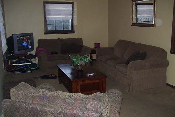 2nd image of 1450 Golf Ln